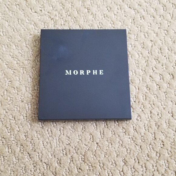 Morphe Other - **EUC** Morphe Artistry Palette 9L Lavendaze